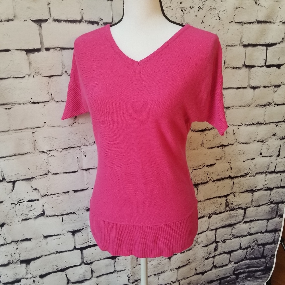 NY & Co. Pink V-Neck Ribbed Sweater - Size M - EUC